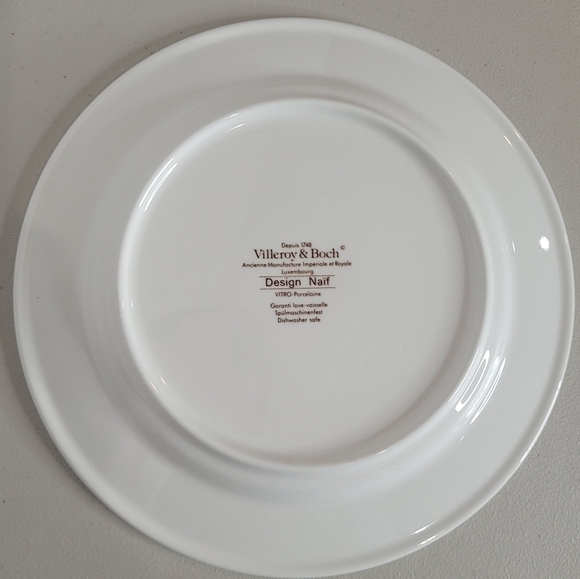 Villeroy & Boch Design Naif #5 - By the Fireside Porcelain 8 1/4" Salad Plate - Picture 3 of 5